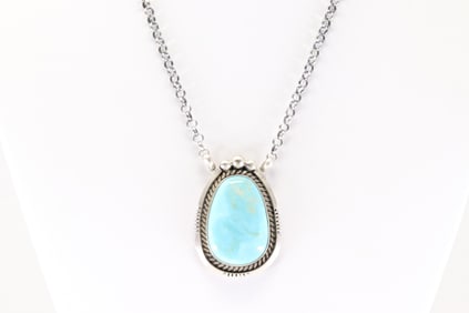 Native America Navajo Sterling Silver Kingman Turquoise Necklace By Alfred Martinez.
