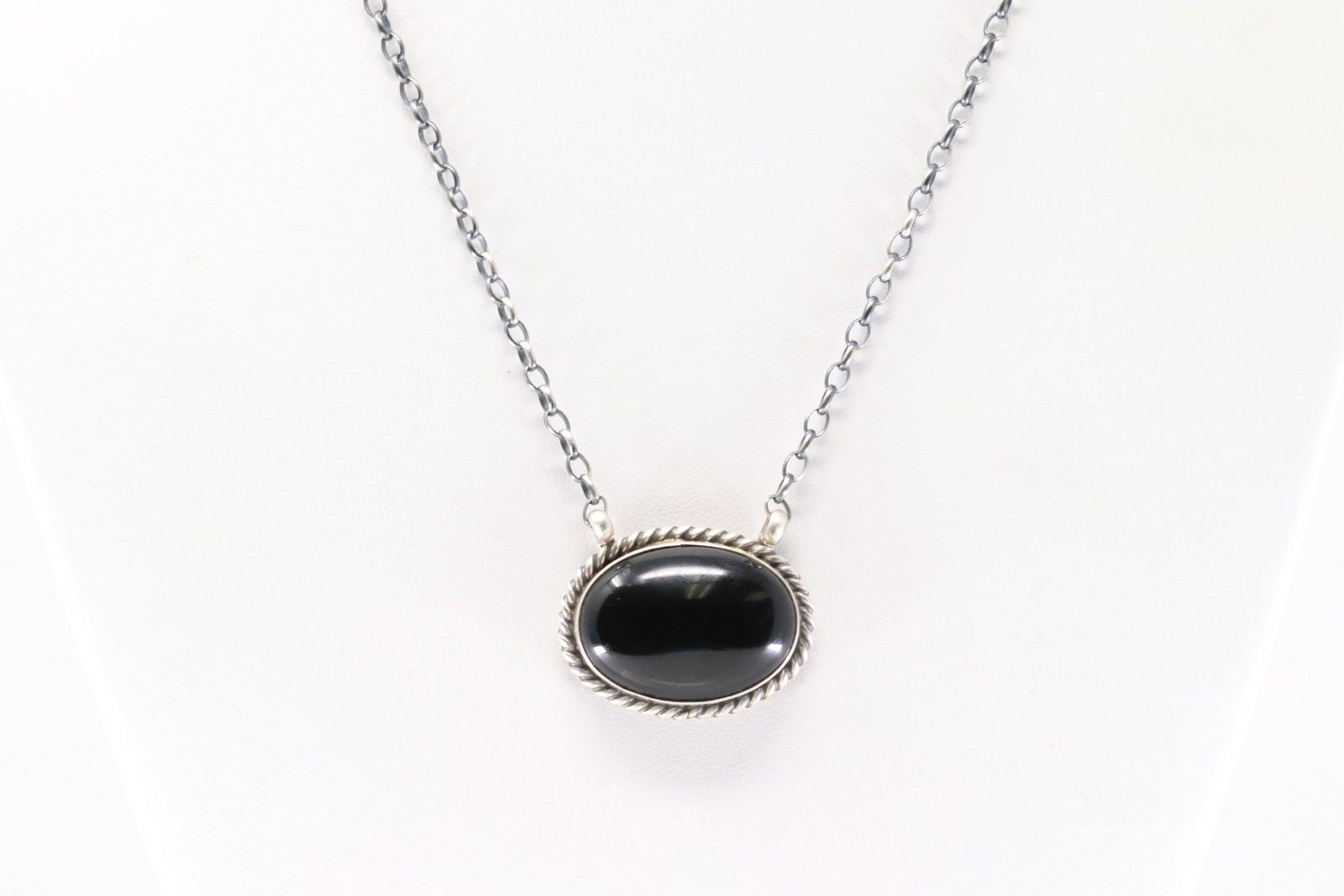 Native American Navajo Sterling Silver Black Onyx Necklace By Eugene Balone.: This is a Native American Navajo Sterling Silver Black Onyx Necklace By Eugene Balone. Necklace length: 16.00"