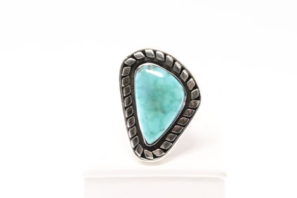 Native America Navajo Sterling Silver Turquoise Ring By Mike Smith.