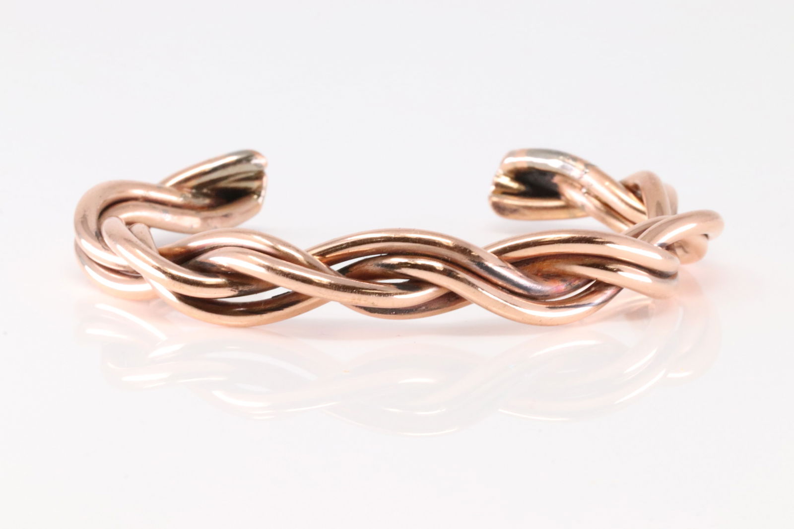 Native America Navajo Copper Bracelet Cuff By Elaine Tahe.: This is a Native America Navajo Copper Bracelet Cuff By Elaine Tahe.