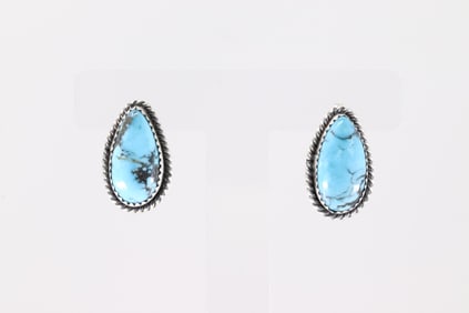 Native America Navajo Sterling Silver Kingman Turquoise Post Earring's By Freda Martinez.