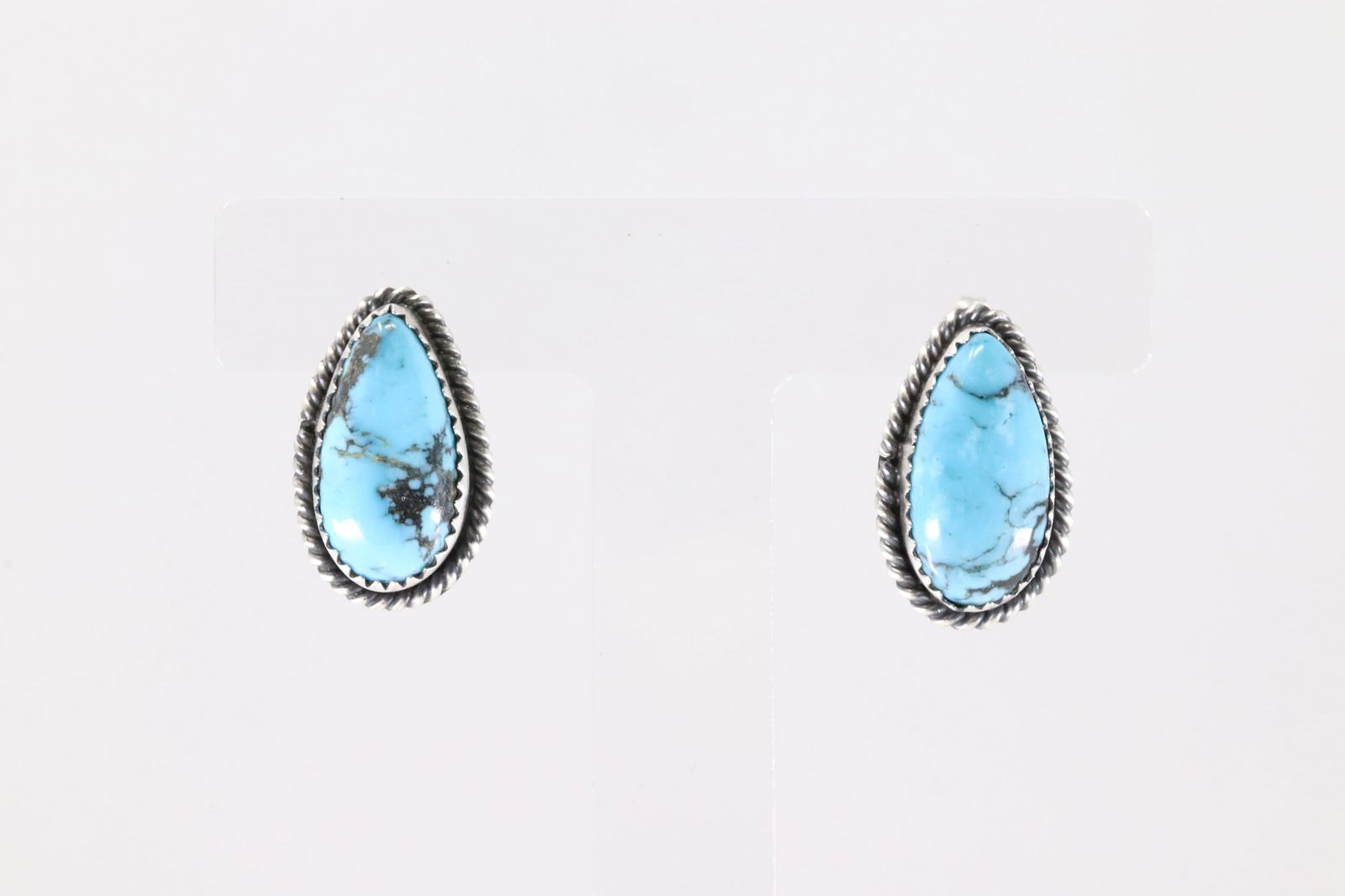 Native America Navajo Sterling Silver Kingman Turquoise Post Earring's By Freda Martinez.: This is a Native America Navajo Sterling Silver Kingman Turquoise Post Earring's By Freda Martinez.