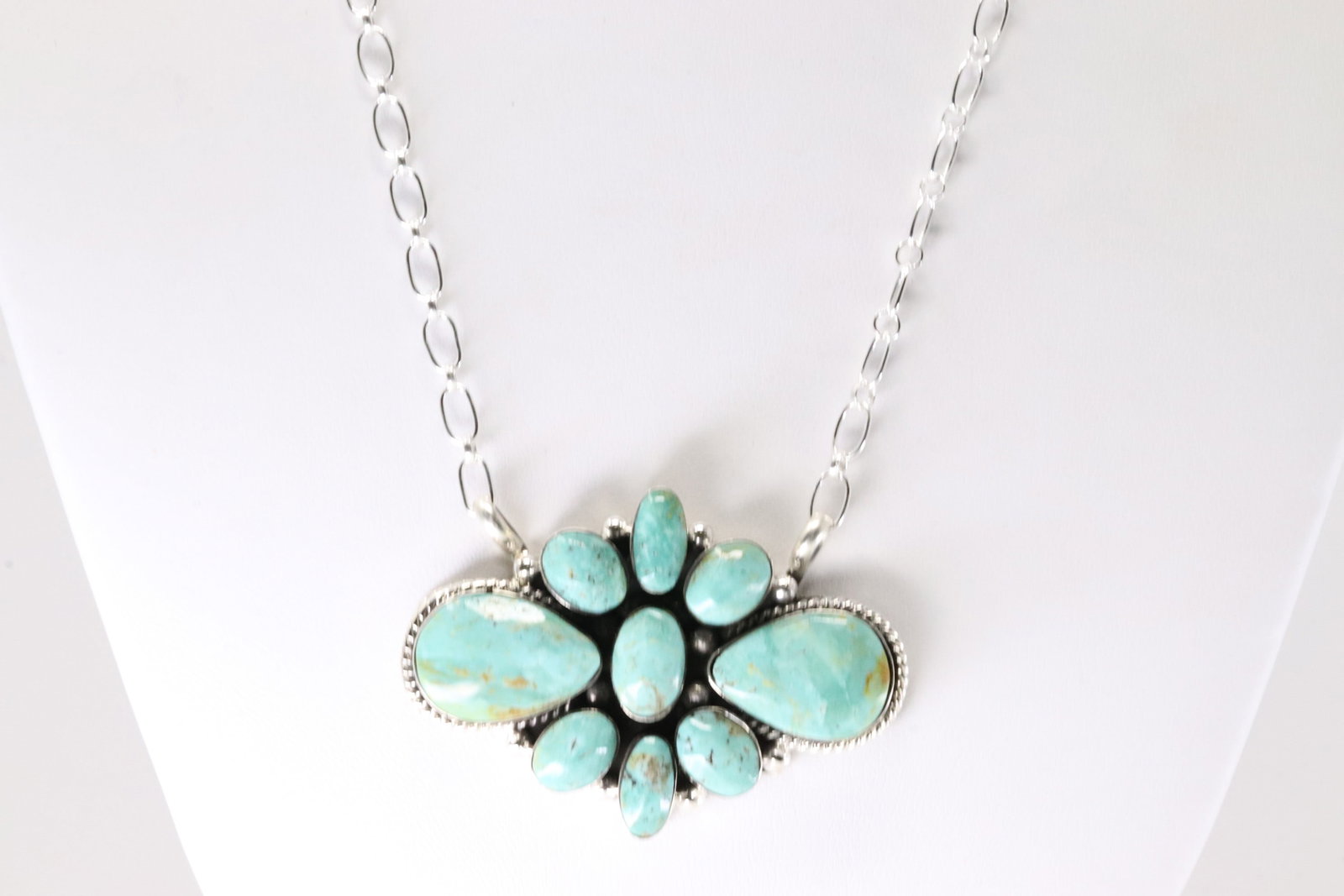 Native America Navajo Sterling Silver Turquoise Floral Necklace By Phyllis A. Smith.: This is a Native America Navajo Sterling Silver Turquoise Floral Necklace By Phyllis A. Smith. Necklace Length: 18.00.