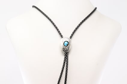Native America Navajo Sterling Silver Turquoise Bolo Necklace.
