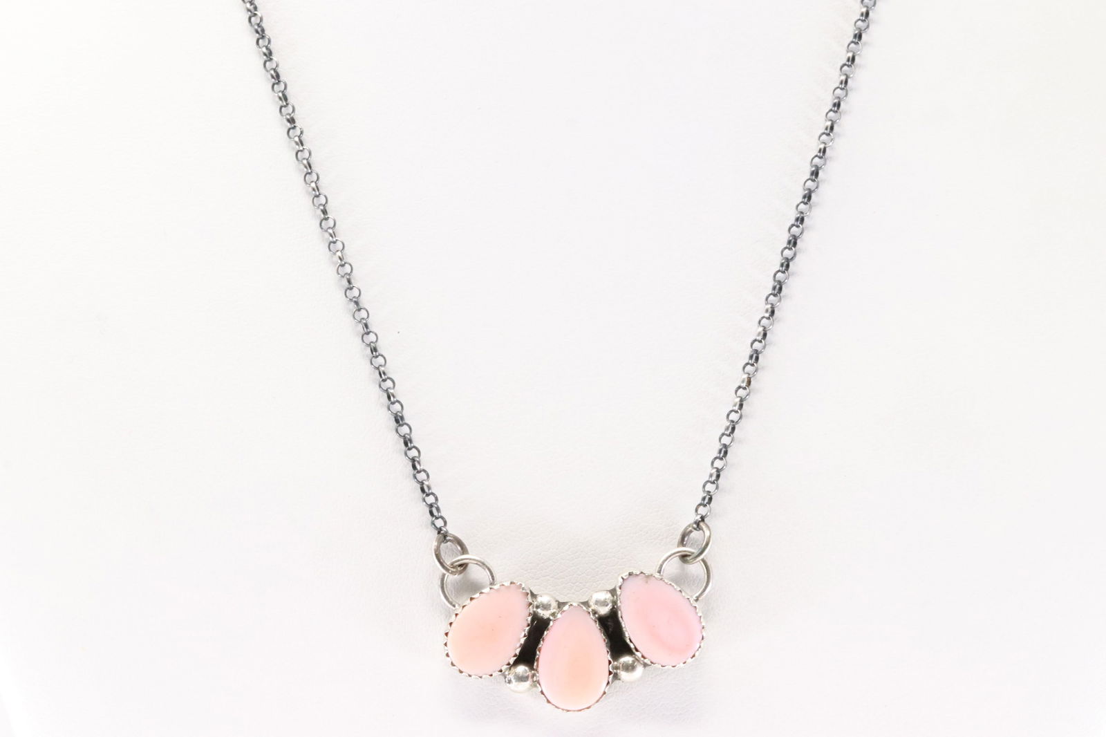 Native America Navajo Sterling Silver Pink Conch Shell Necklace By B. (1 of 4)