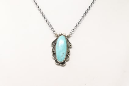 Native America Navajo Sterling Silver Kingman Turquoise Necklace By Juanita Mcdonal.