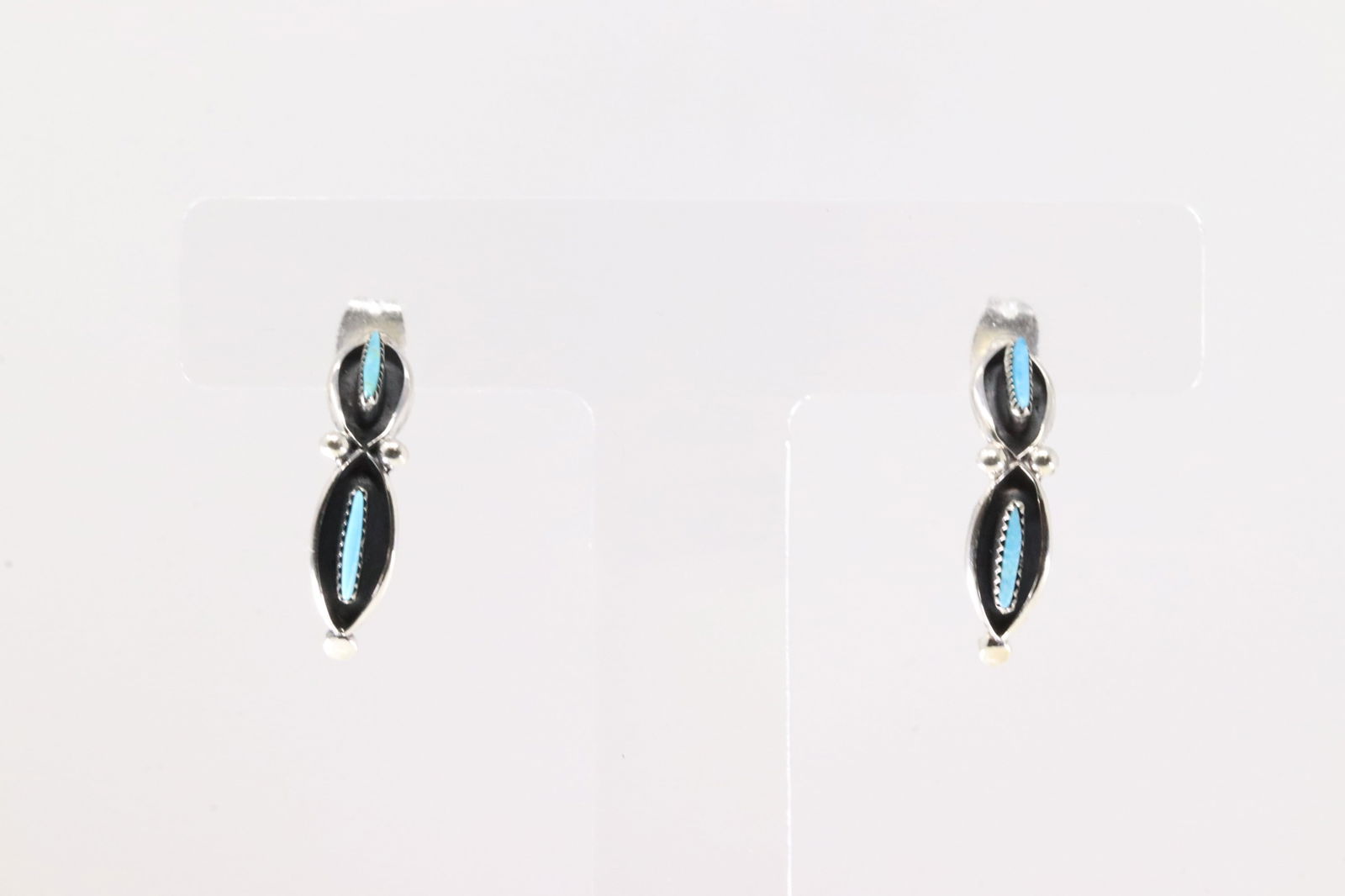 Native America Zuni Sterling Silver Post Hoop Earring's By Fernando Othole.: This is a Native America Zuni Sterling Silver Post Hoop Earring's By Fernando Othole.