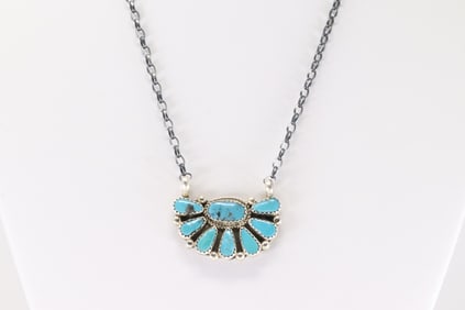 Native America Navajo Sterling Silver Kingman Turquoise Necklace By Alicia Wilson.