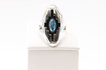 Native America Navajo Sterling Silver Turquoise Ring By Felix Perry.