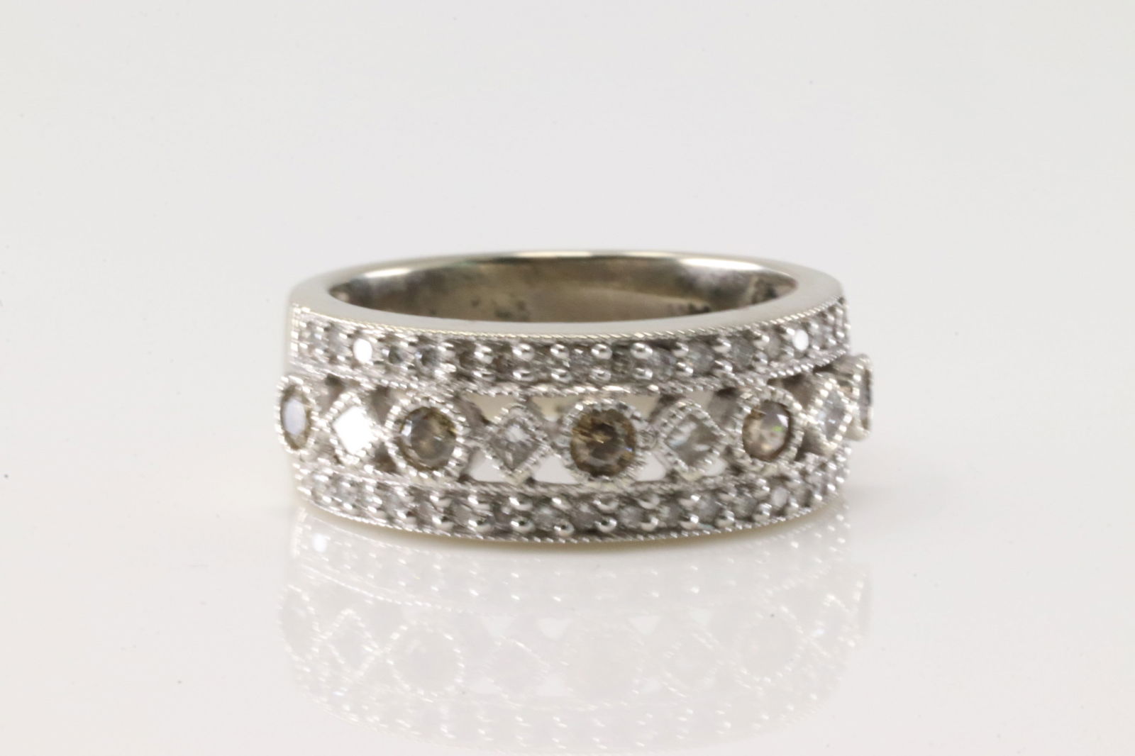 Diamond Ring 14Kt. (1 of 4)