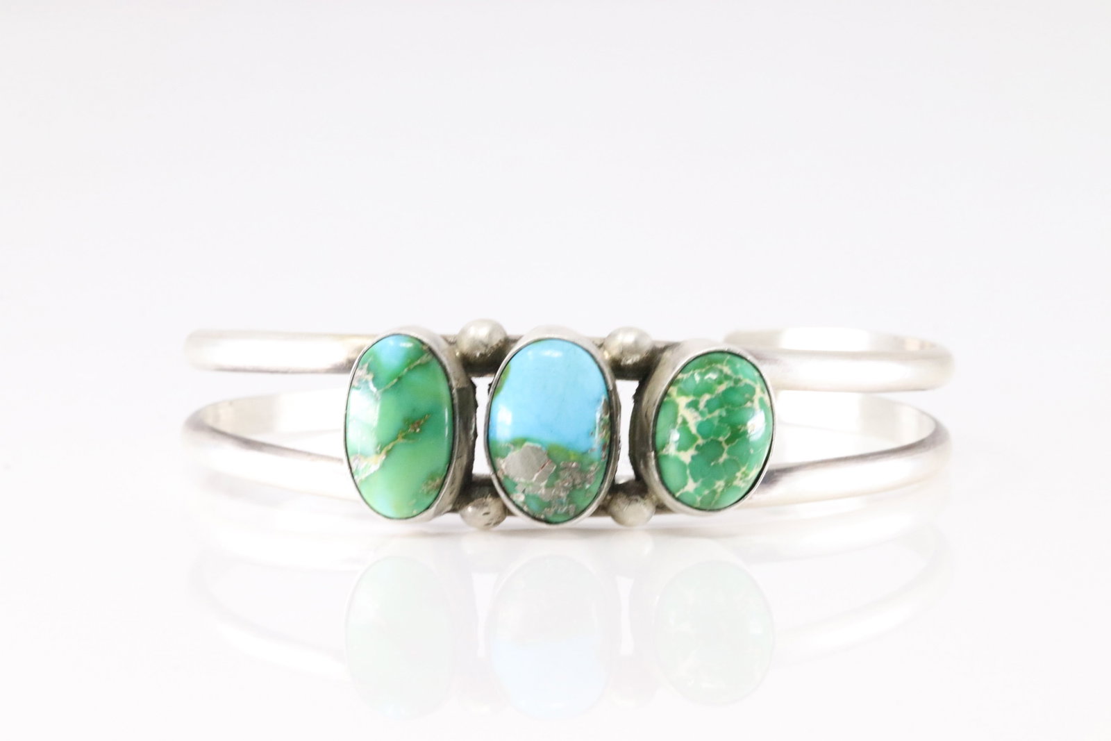 Native America Navajo Sterling Silver Sonora Gold Turquoise Bracelet Cuff By Augustine Largo.: This is a Native America Navajo Sterling Silver Sonora Gold Turquoise Bracelet Cuff By Augustine Largo. Stamp A.l. (Please Look Close At Photos)
