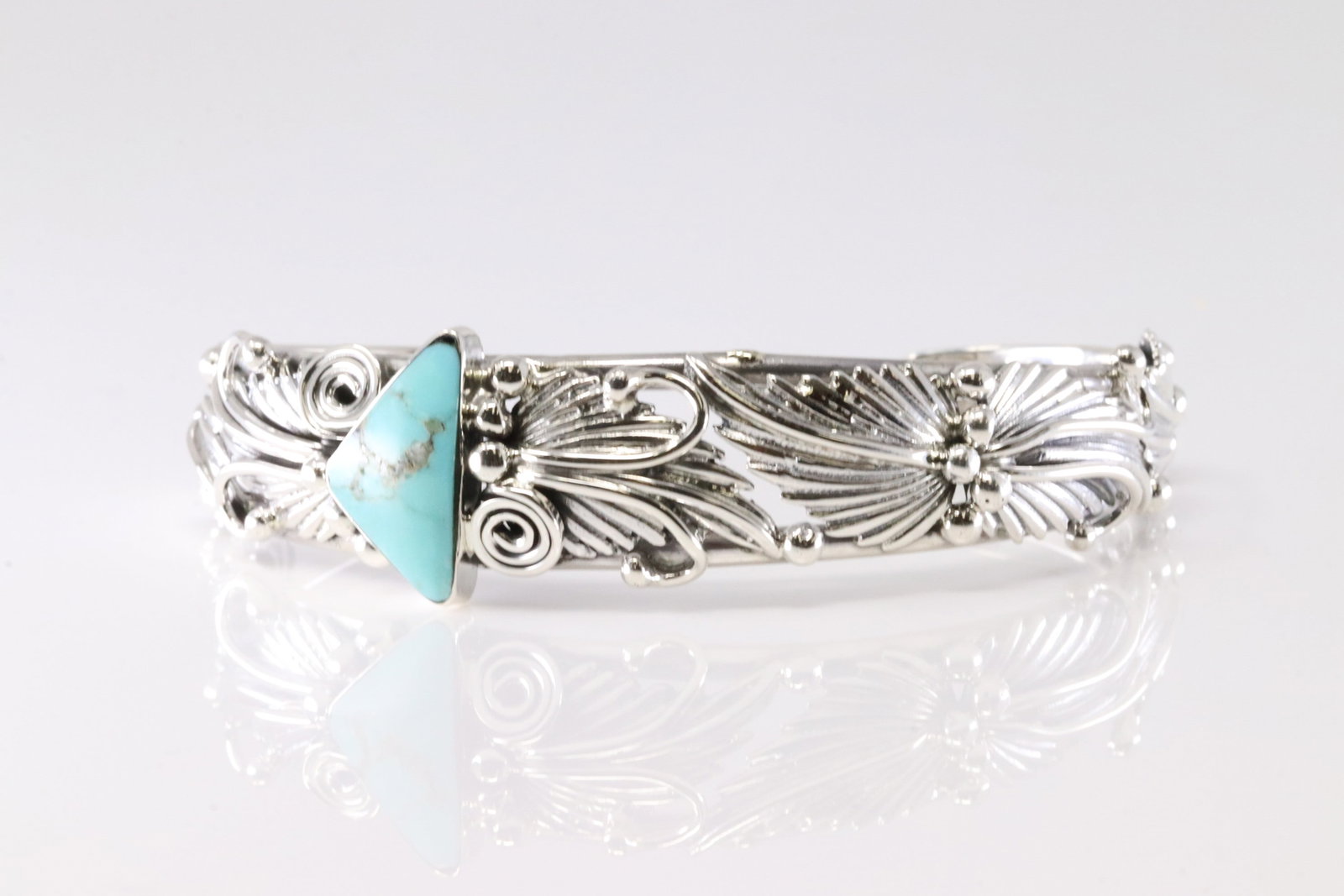 Native America Navajo Sterling Silver Turquoise Bracelet Cuff By Emerson Delgarito. (1 of 4)