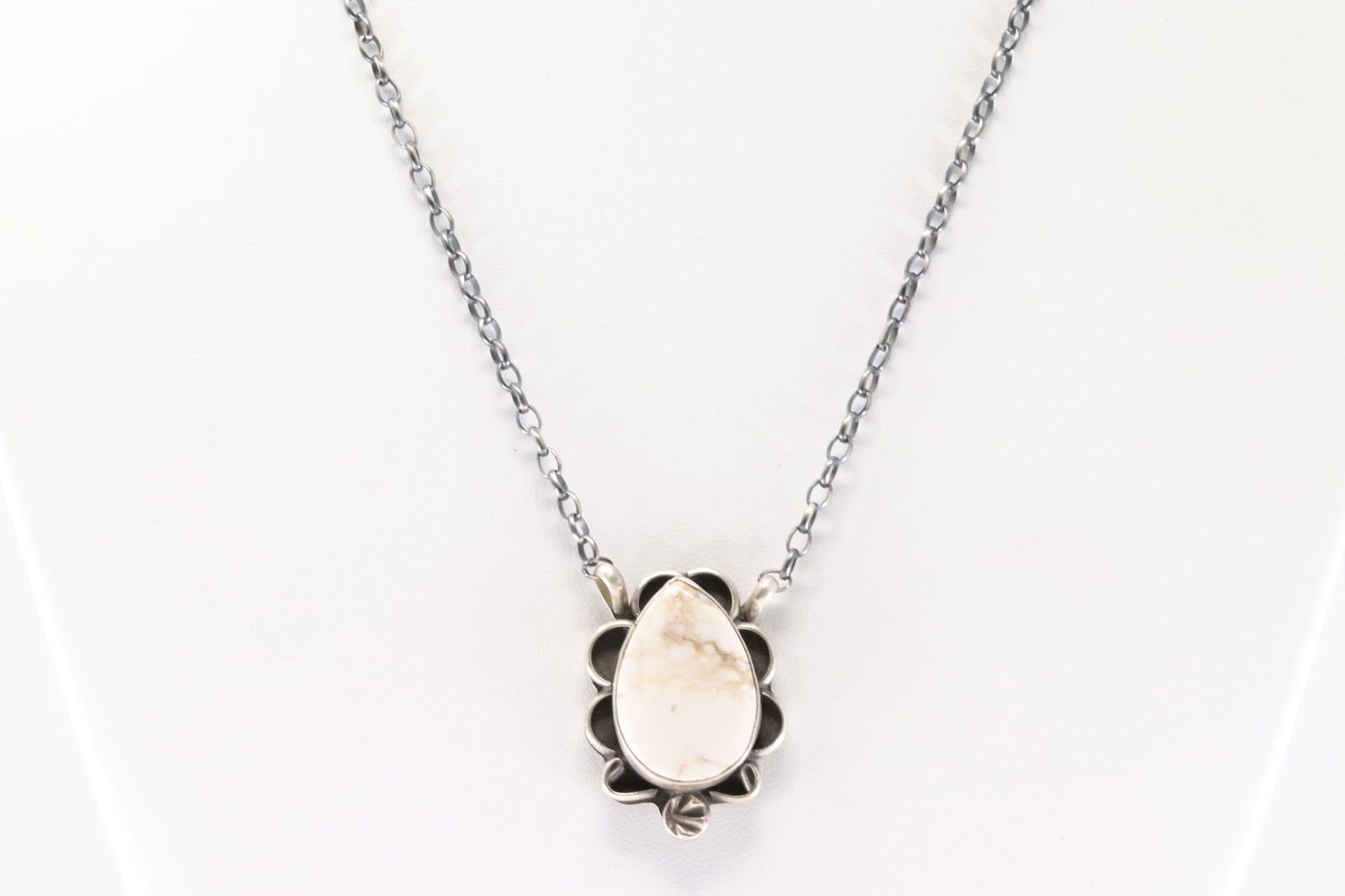 Native America Navajo Sterling Silver White Buffalo Necklace By Virginia Hinio. (1 of 4)