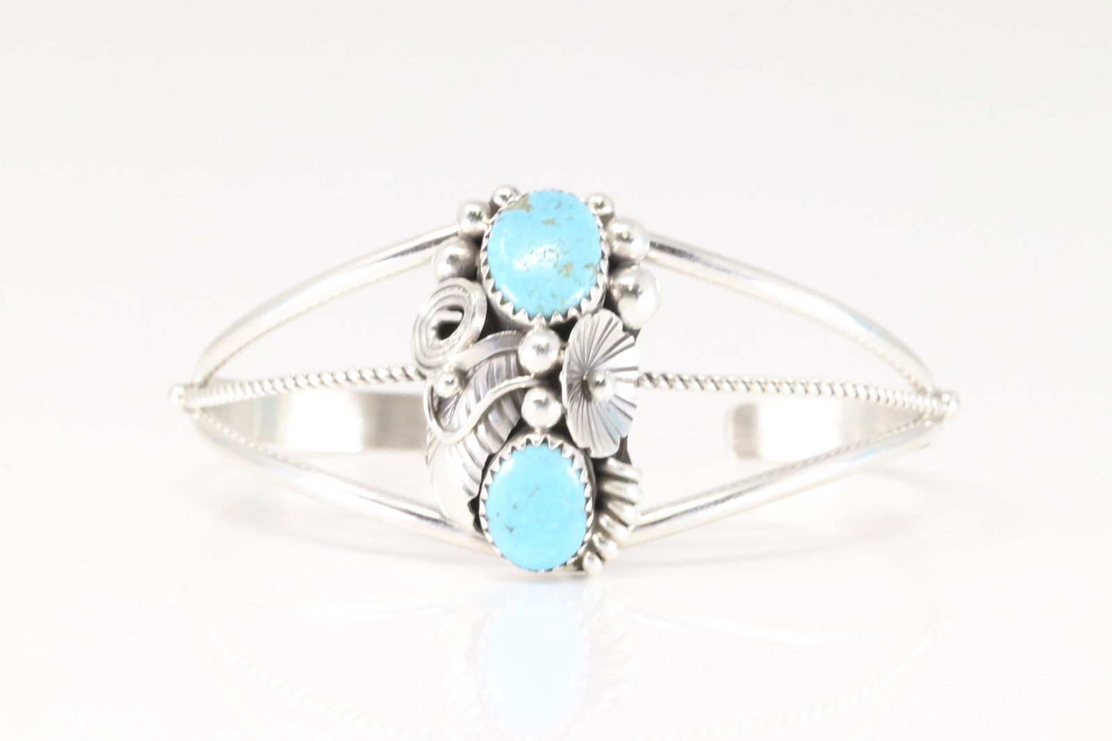 Native America Navajo Sterling Silver Kingman Turquoise Bracelet Cuff By Max Calladito. (1 of 4)