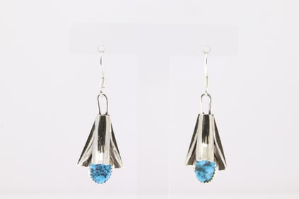Native America Navajo Sterling Silver Turquoise Dangling Earring's By Louise Yazzie.