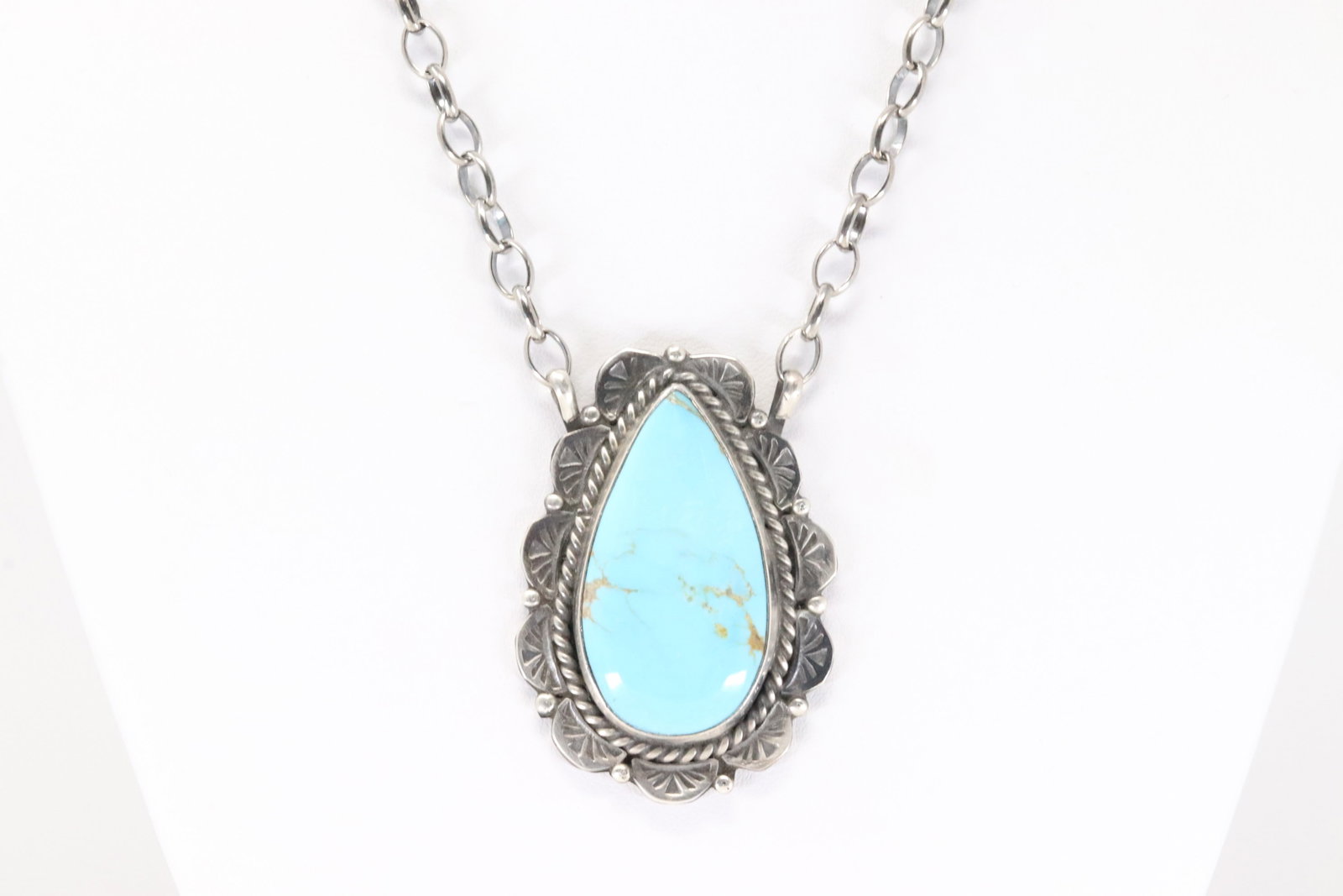 Native America Navajo Sterling Silver Kingman Turquoise Necklace By Jeff James. (1 of 4)