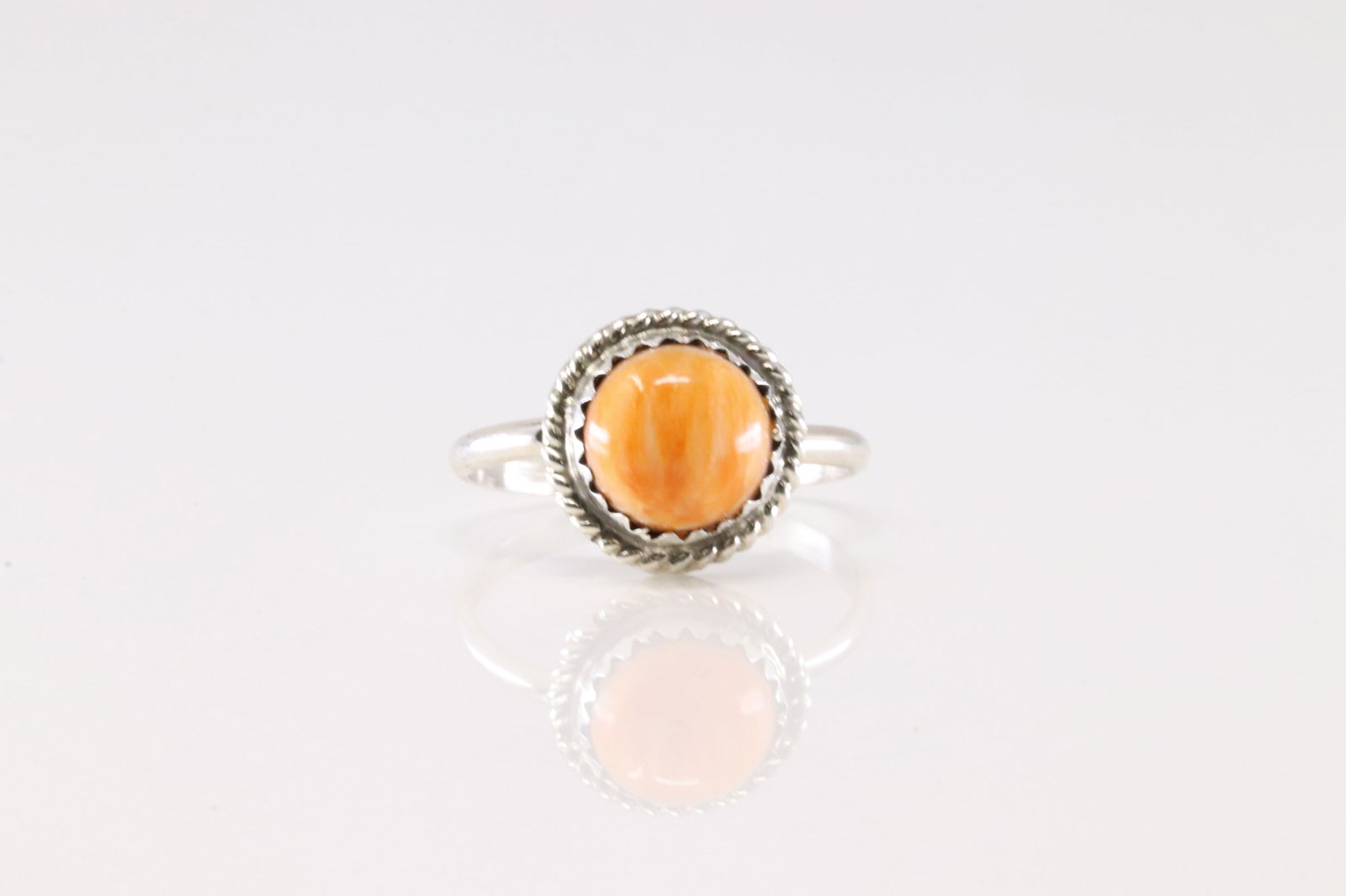 Native America Navajo Sterling Silver Spiny Oyster Ring By Esther White. (Stamp Inside) (1 of 4)