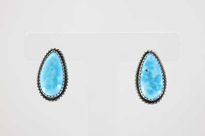 Native America Navajo Sterling Silver Kingman Turquoise Post Earring's By Freda Martinez.