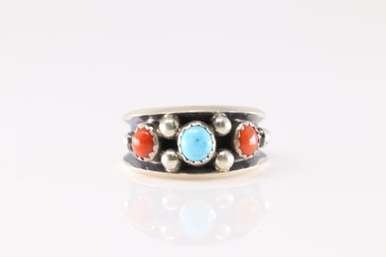 Native America Navajo Sterling Silver Coral & Turquoise Ring.