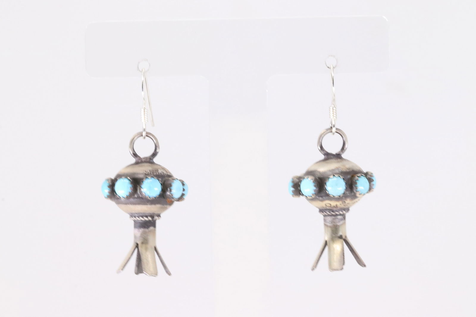 Native America Navajo Sterling Silver Kingman Turquoise Blossom Dangling Earring's By Monica Smith.: This is a Native America Navajo Sterling Silver Kingman Turquoise Blossom Dangling Earring's By Monica Smith.