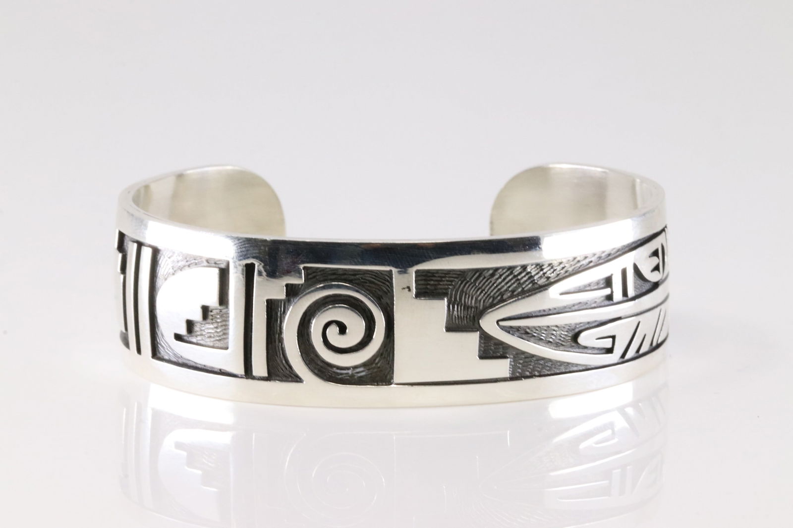 Native American Navajo Sterling Silver Stamped Deisgn Bracelet Cuff By Trinidad Lucas. (1 of 4)