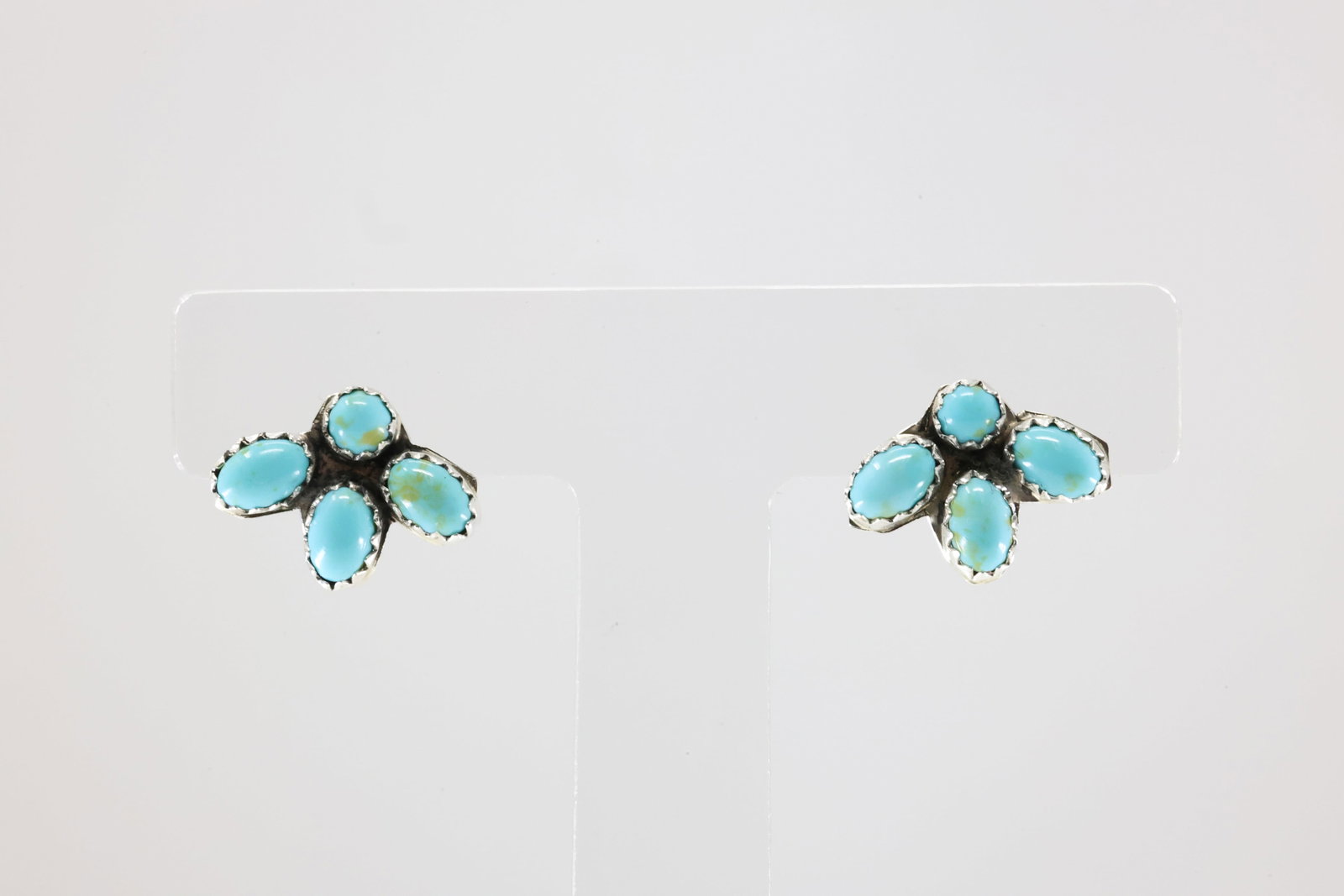 American Navajo Sterling Silver Turquoise Post Earring's.: This is a American Navajo Sterling Silver Turquoise Post Earring's.