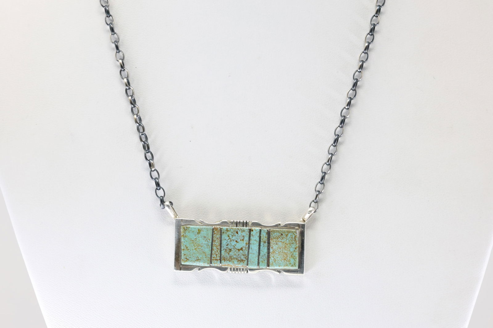 Native America Navajo Sterling Silver Kingman Turquoise Inlay Necaklce By Steve Francisco.: This is a Native America Navajo Sterling Silver Kingman Turquoise Inlay Necaklce By Steve Francisco. Stamp SF. Necklace Length: 16.00.