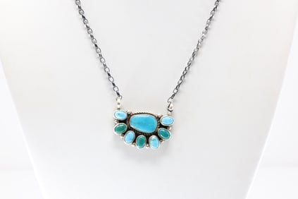Native America Navajo Sterling Silver Kingman Turquoise Necklace By Gerildine James.