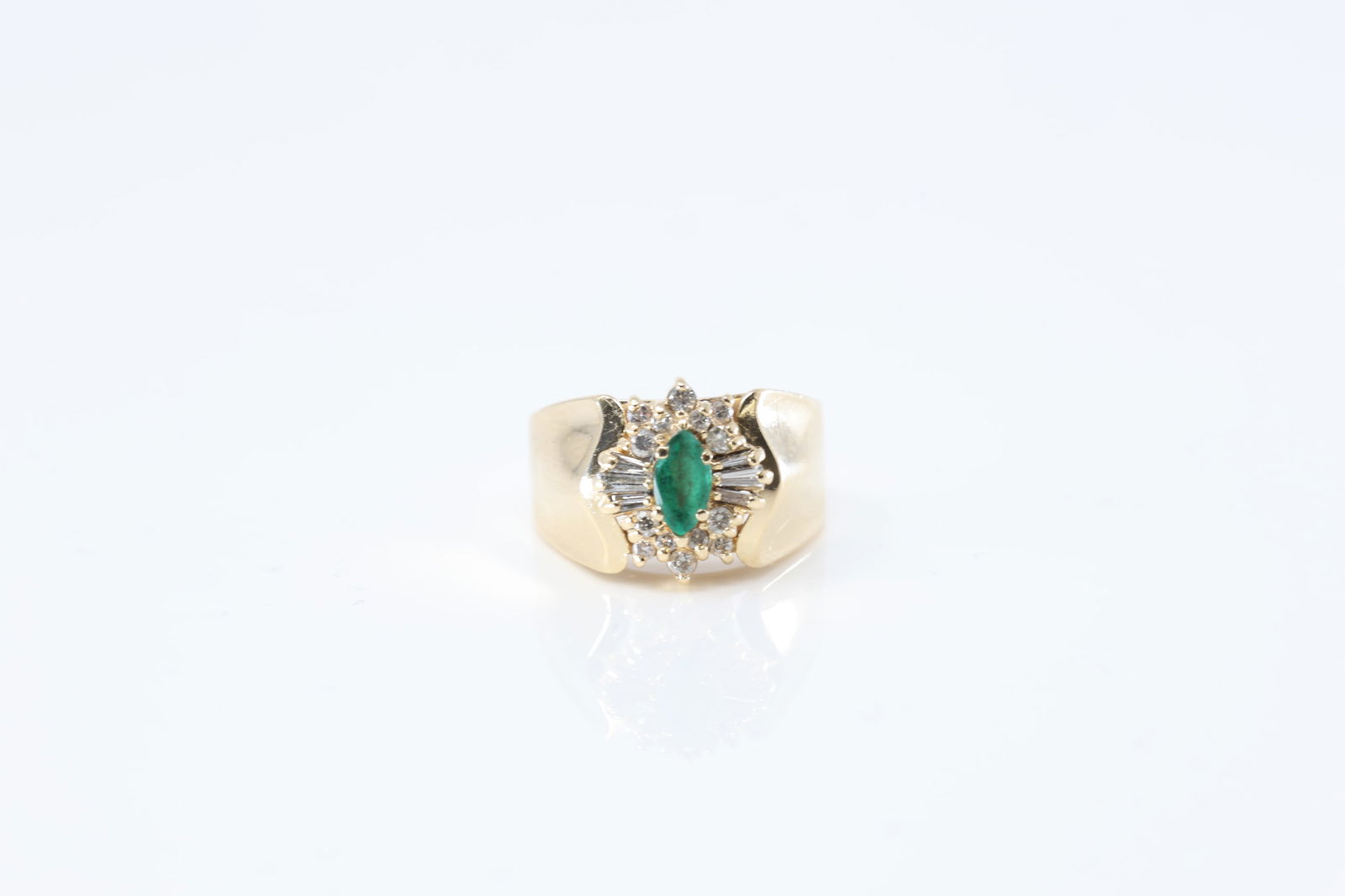 Emerald & Diamond Ring 14Kt. (1 of 4)