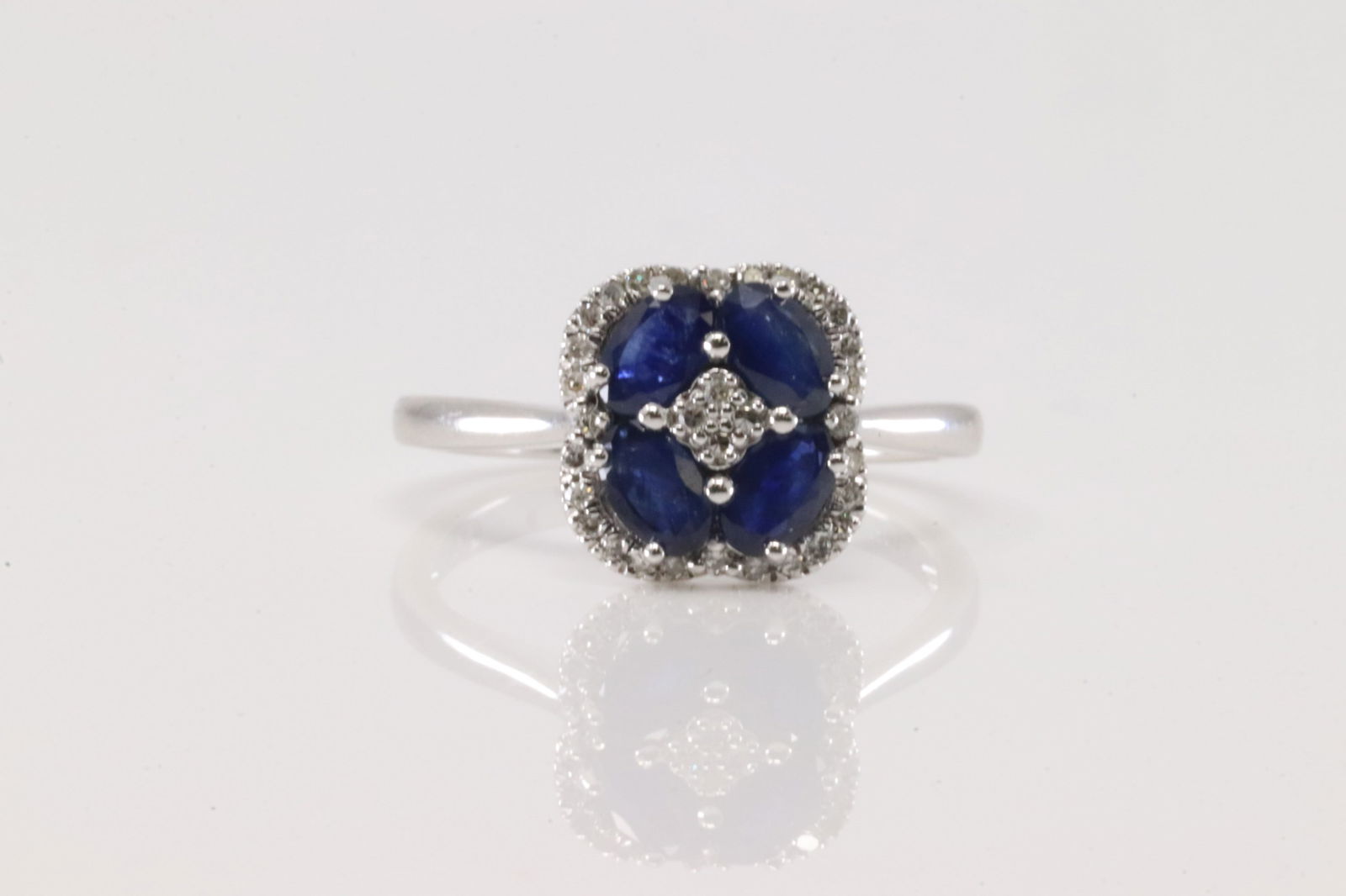 Sapphire & Diamond Ring 10Kt. (1 of 4)