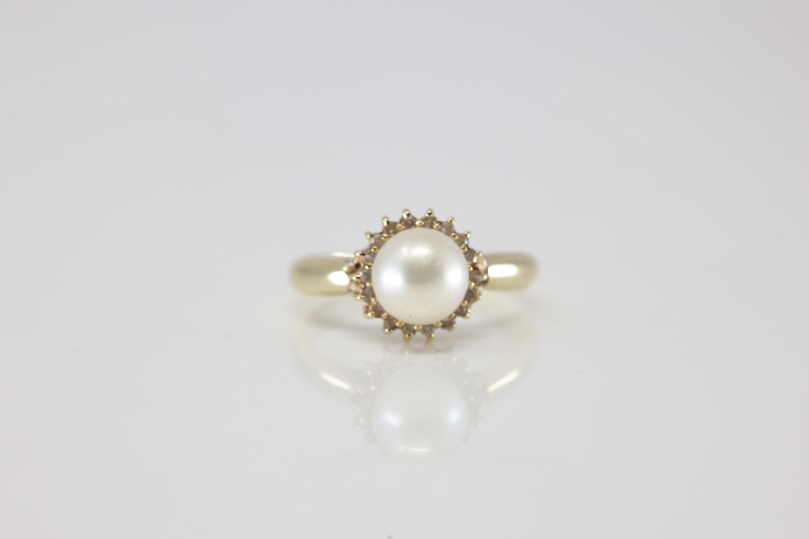 Pearl & Diamond Ring 14Kt. (1 of 4)