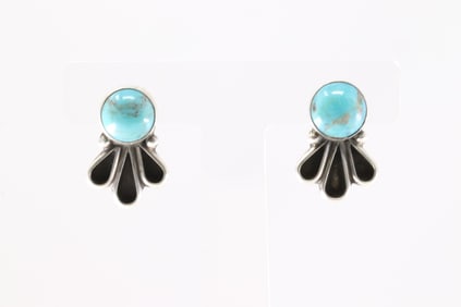Native America Navajo Sterling Silver Kingman Turquoise Post Earring's By Gerilidine James.