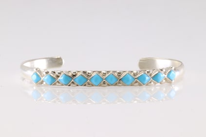 Native America Sterling Silver Turquoise Bracelet Cuff.