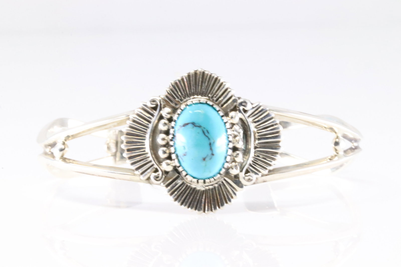 America Sterling Silver Turquoise Bracelet Cuff.: This is a America Sterling Silver Turquoise Bracelet Cuff.