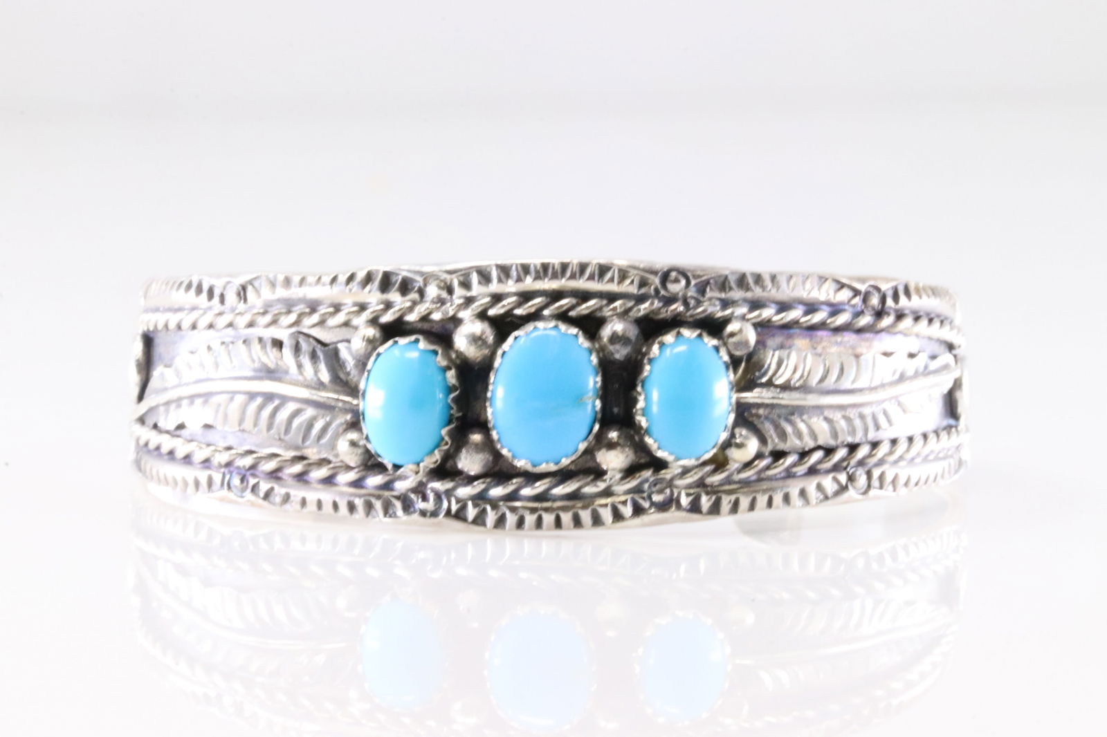 Native America Navajo Sterling Silver Turquoise Bracelet Cuff By Dine Begaye.: This is a Native America Navajo Sterling Silver Turquoise Bracelet Cuff By Dine Begaye.