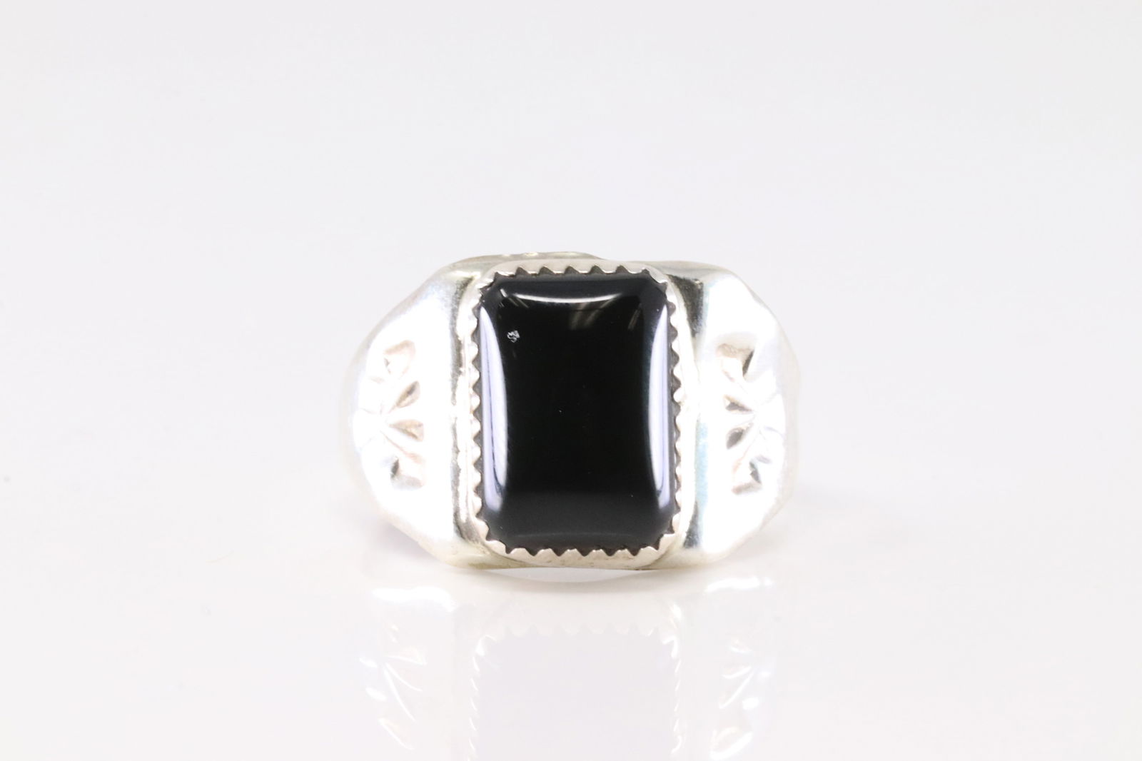 America Sterling Silver Black Onyx Ring. (1 of 4)