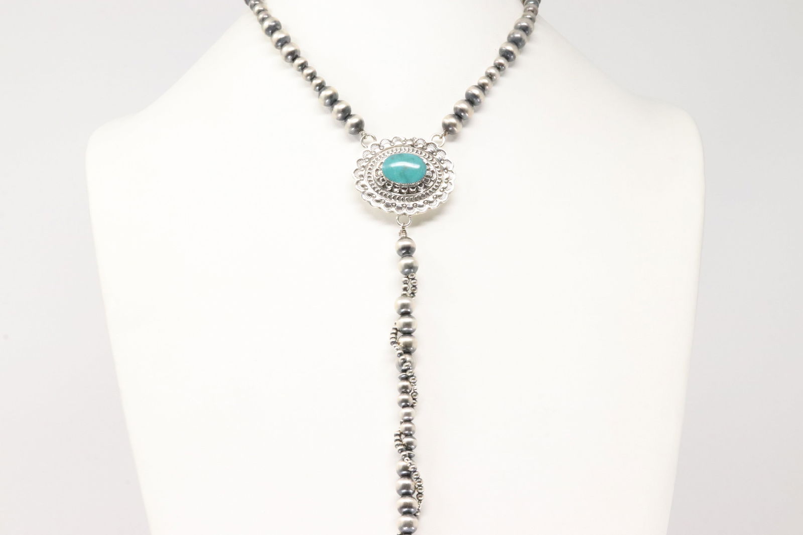 Native America Navajo Sterling Silver Turquoise Pearl Beaded Necklace By Lucinda Sardo.: This is a Native America Navajo Sterling Silver Turquoise Pearl Beaded Necklace By Lucinda Sardo. Necklace Length: 38.00.