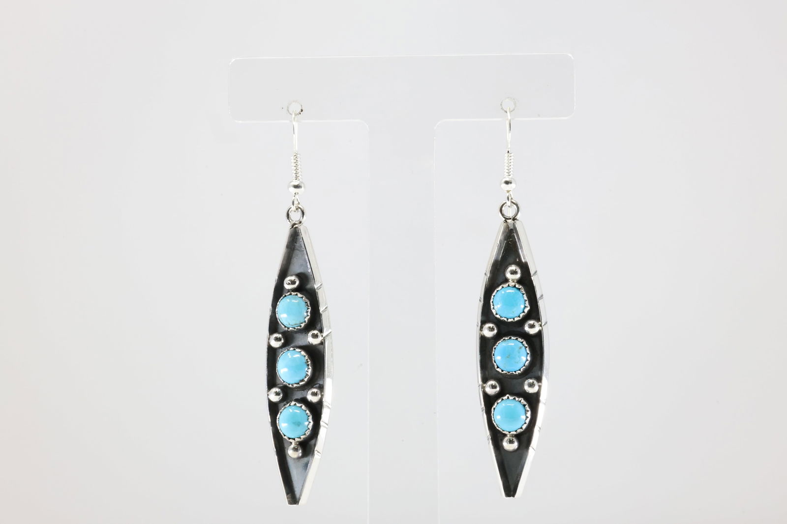 Native America Navajo Sterling Silver Kingman Turquoise Dangling Earring's By Reed Charley.: This is a Native America Navajo Sterling Silver Kingman Turquoise Dangling Earring's By Reed Charley. Stamp R.C.