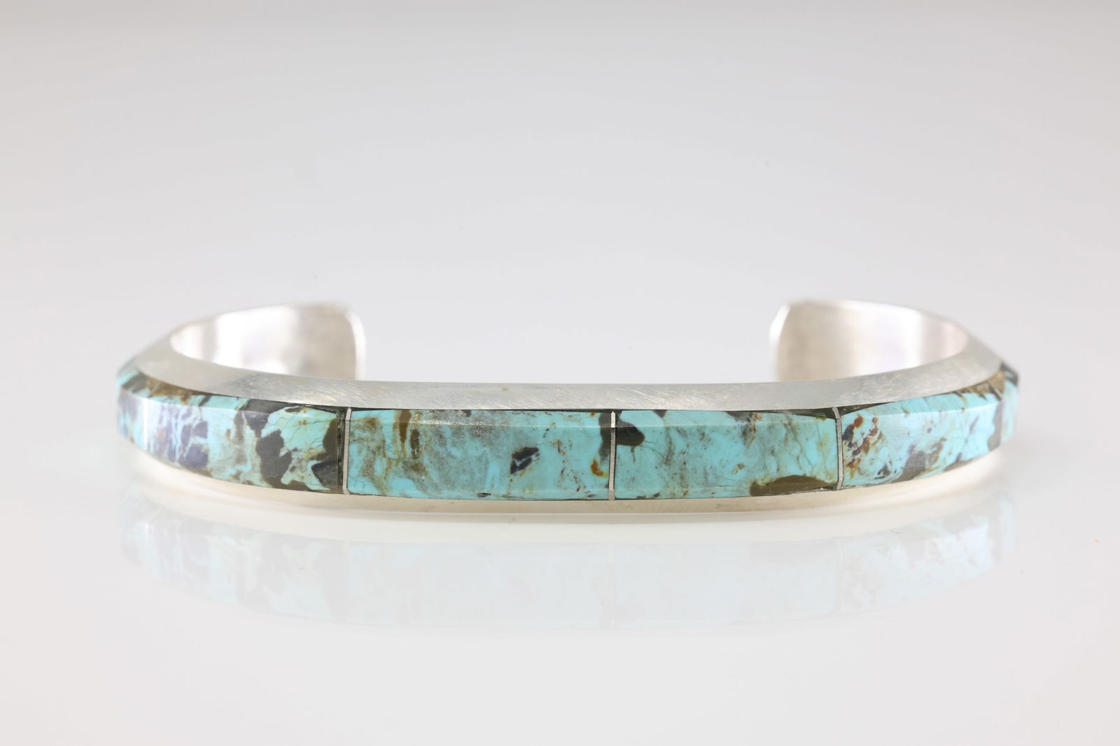 Native America Navajo Sterling Silver Number 8 Turquoise Bracelet Cuff By Brandon Etcitty.: This is a Native America Navajo Sterling Silver Number 8 Turquoise Bracelet Cuff By Brandon Etcitty. Stamp B.E.