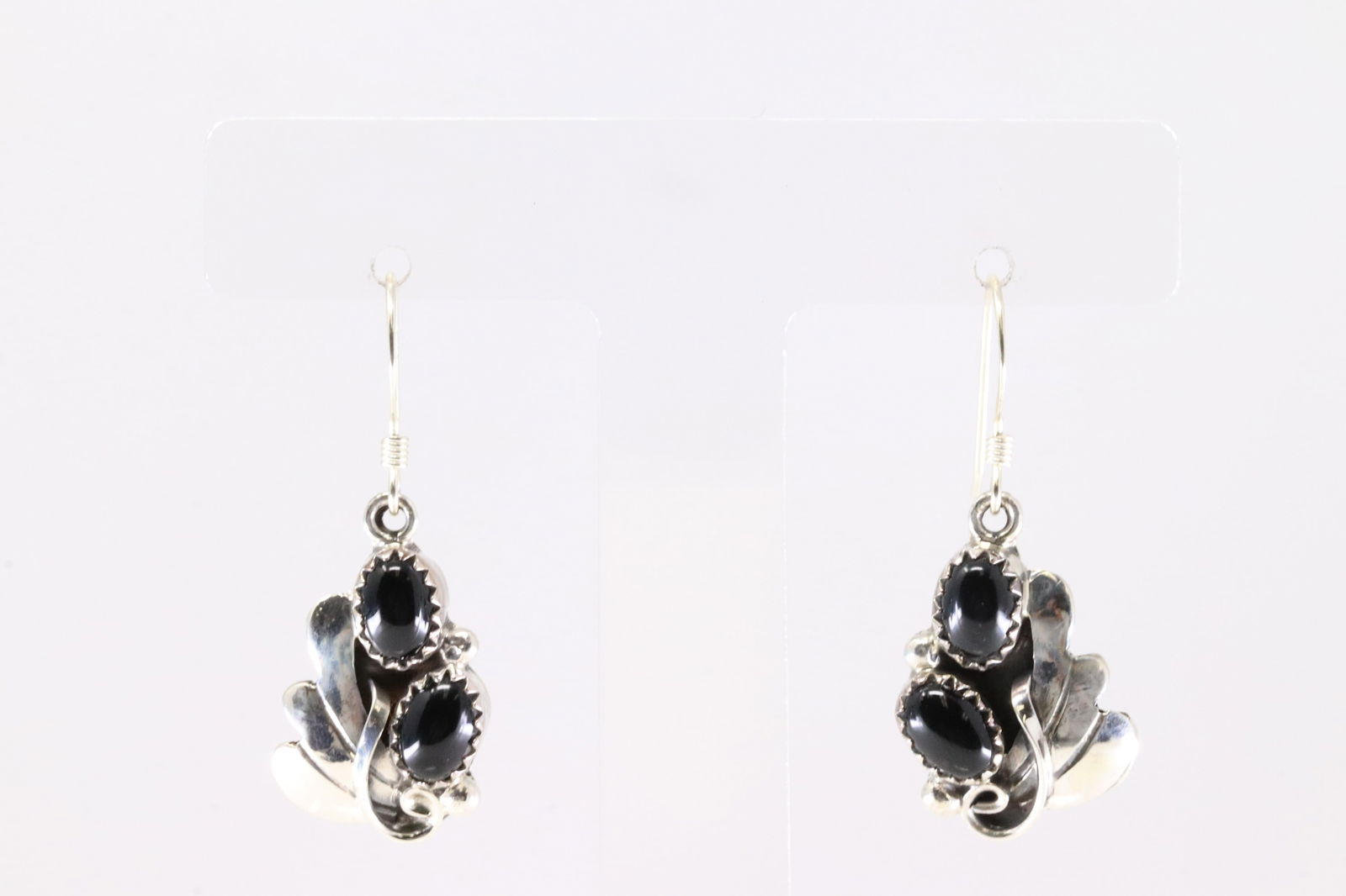 American Sterling Silver Black Onyx Dangling Earring's.: This is a American Sterling Silver Black Onyx Dangling Earring's.