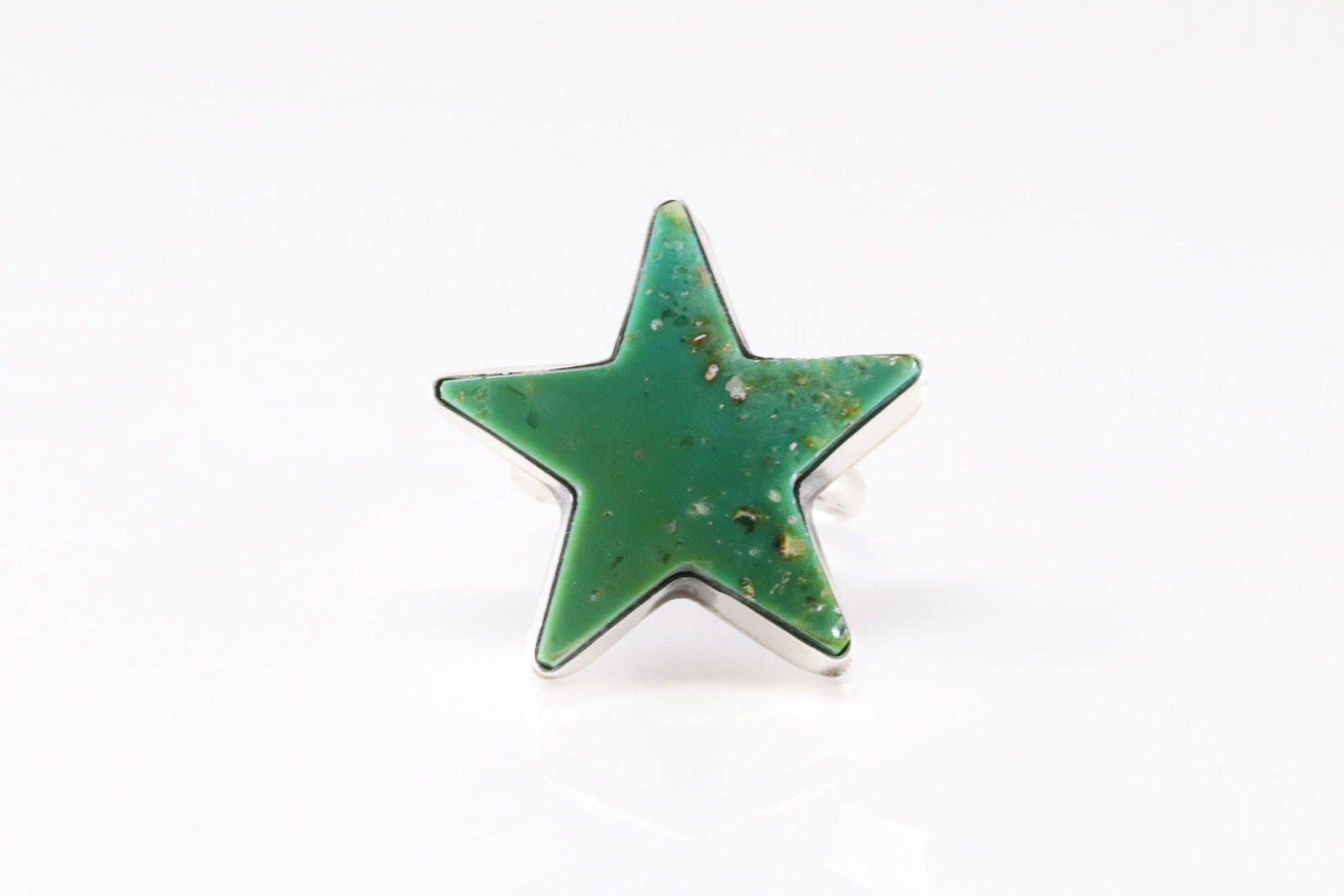 Native America Navajo Sterling Silver Turquoise Star Ring By D.: This is a Native America Navajo Sterling Silver Turquoise Star Ring By D. Stamp "D" Ring size: 6.50.