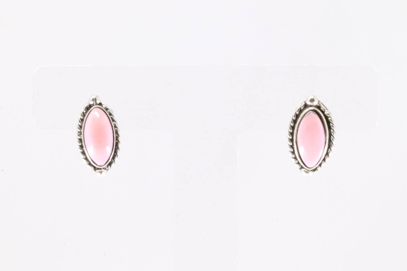 America Sterling Silver Pink Conch Shell Post Earring's.: This is a America Sterling Silver Pink Conch Shell Post Earring's.