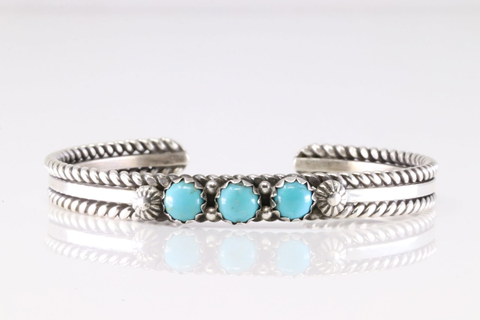 Native America Navajo Sterling Silver Kingman Turquoise Bracelet Cuff By R.King. (1 of 4)