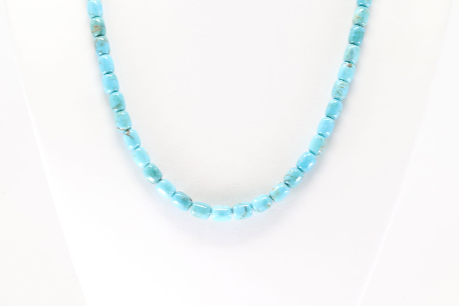 Native America Navajo Sterling Silver Turquoise Pearl Beaded Necklace.: This is a Native America Navajo Sterling Silver Turquoise Pearl Beaded Necklace. 18.00.