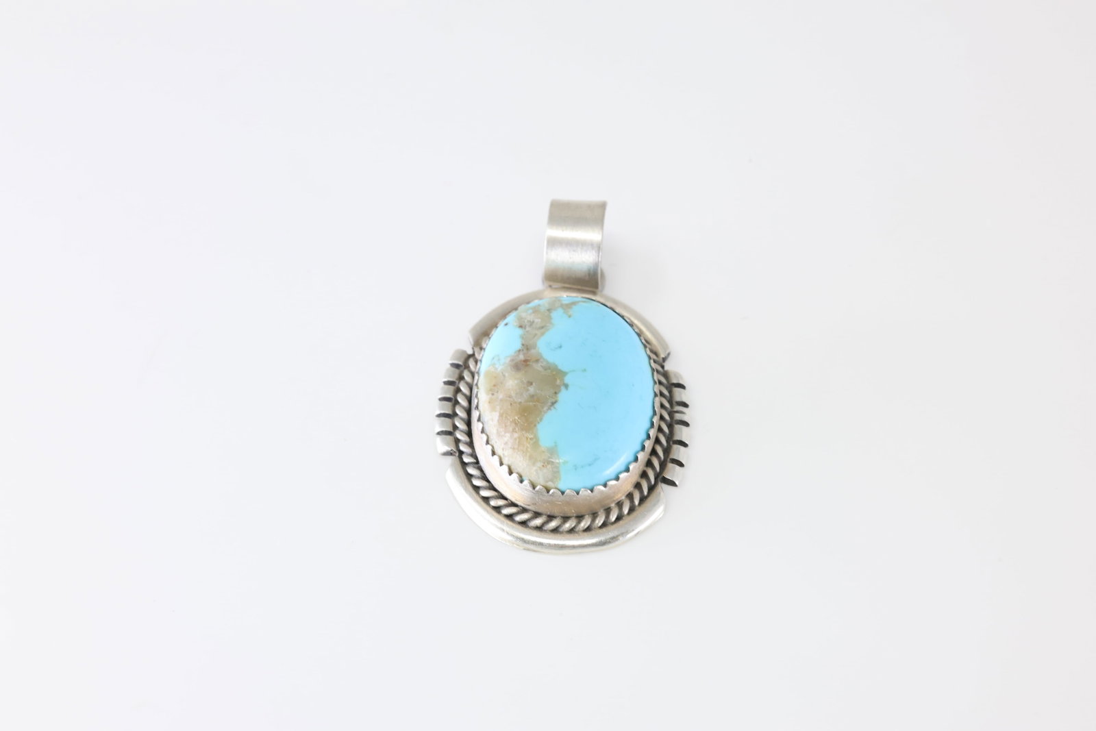 Native America Navajo Sterling Silver Kingman Turquoise Pendent By Freda Martinez.: This is a Native America Navajo Sterling Silver Kingman Turquoise Pendent By Freda Martinez. Stamp F.