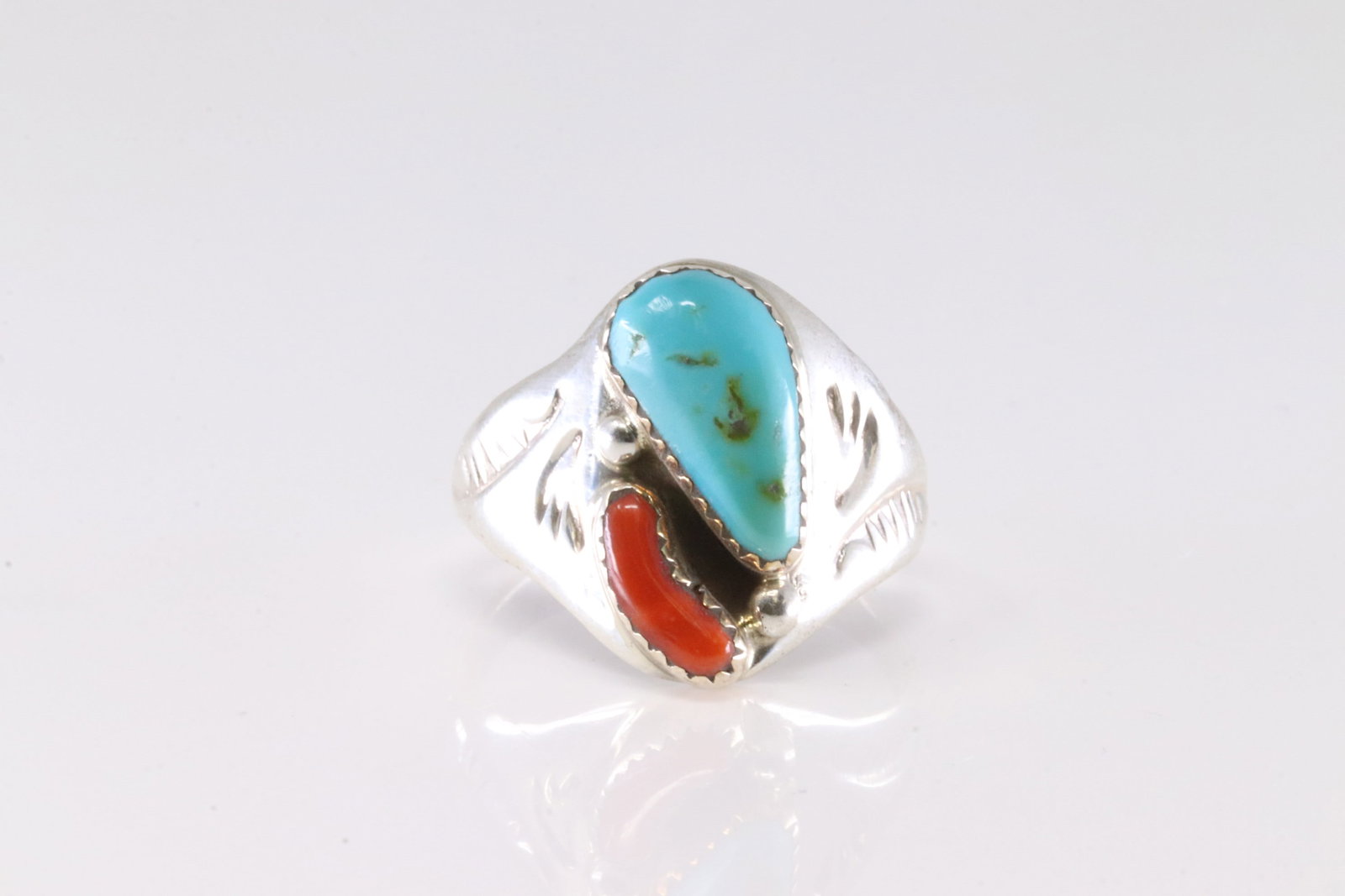 Native America Navajo Sterling Silver Coral & Turquoise Ring By M.L.: This is a Native America Navajo Sterling Silver Coral & Turquoise Ring By M.L. Ring size: 11.50.