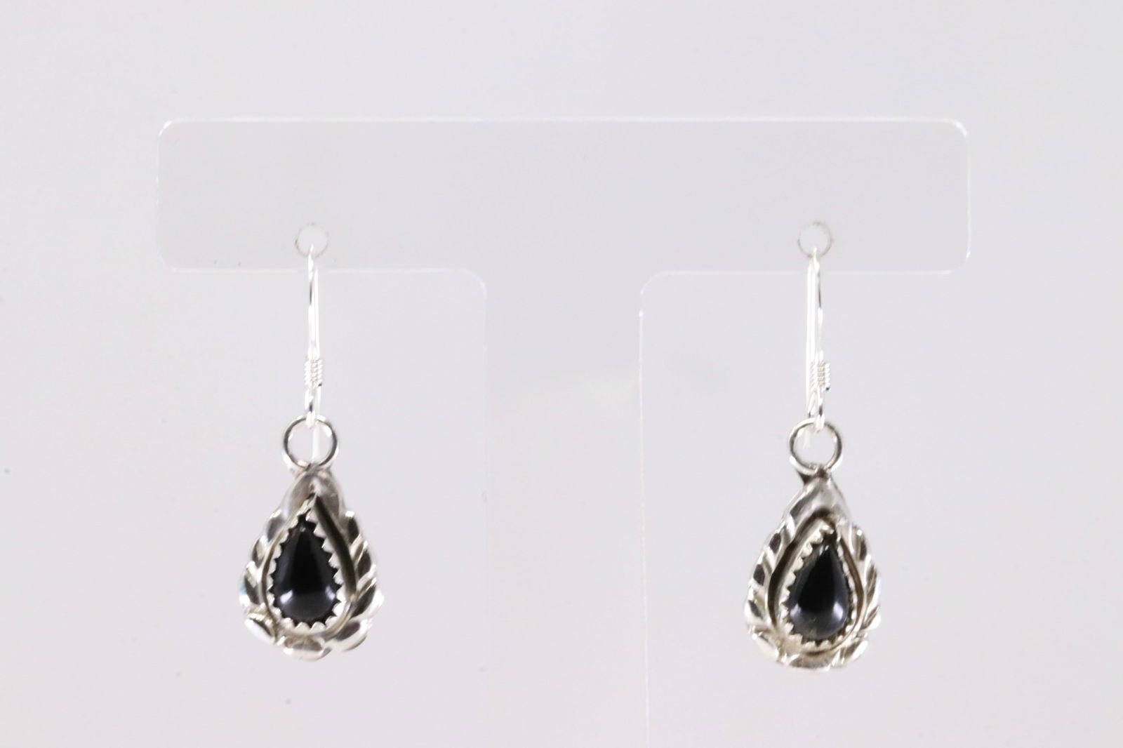 America Sterling Silver Black Onyx Dangling Earring's.: This is a America Sterling Silver Black Onyx Dangling Earring's.