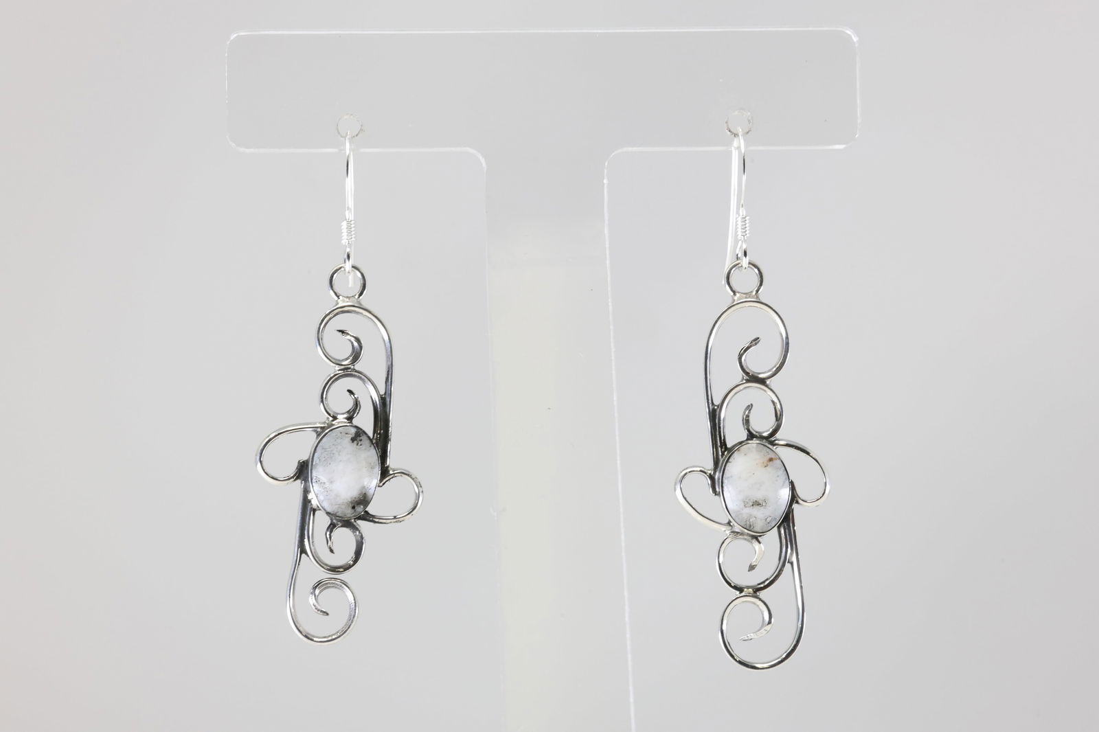 America Sterling Silver White Buffalo Dangling Earring's.: This is a America Sterling Silver White Buffalo Dangling Earring's.