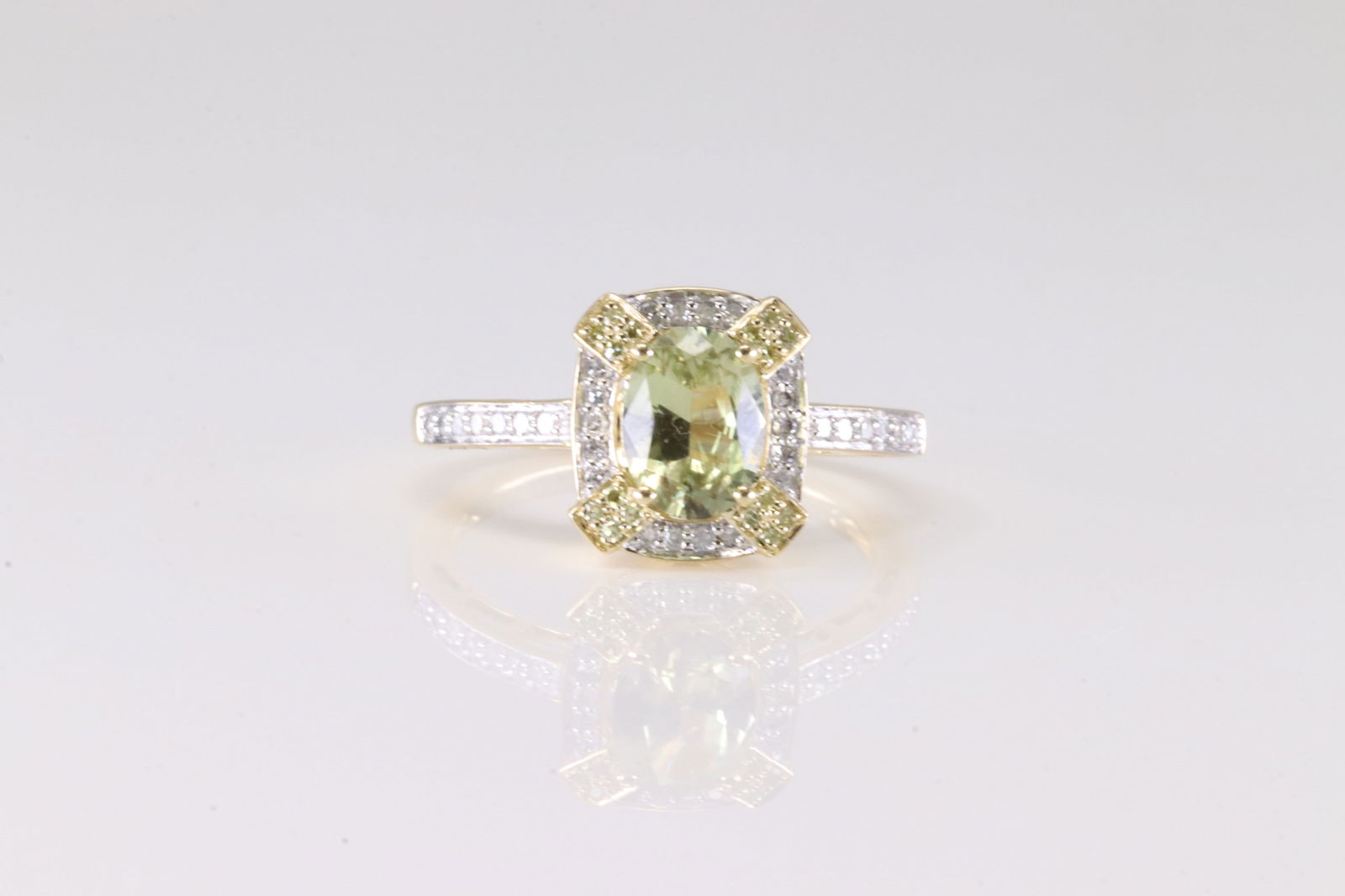 Citrine & Diamond Ring 14Kt.: Ladies 14Kt Yellow Gold Citrine & Diamond Ring. This Ring has 17 Beautiful Citrine Gemstone With 32 Round Sparkling Diamonds. Ring Size: 8.00. Total Weight: 3.44 Grams.