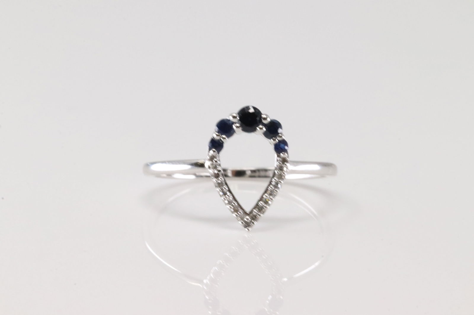 Sapphire & Diamond Ring 14Kt. (1 of 4)